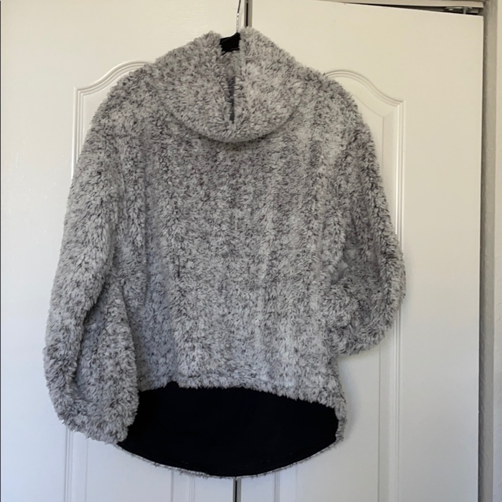 Lululemon warm restore Sherpa pullover sz m/l